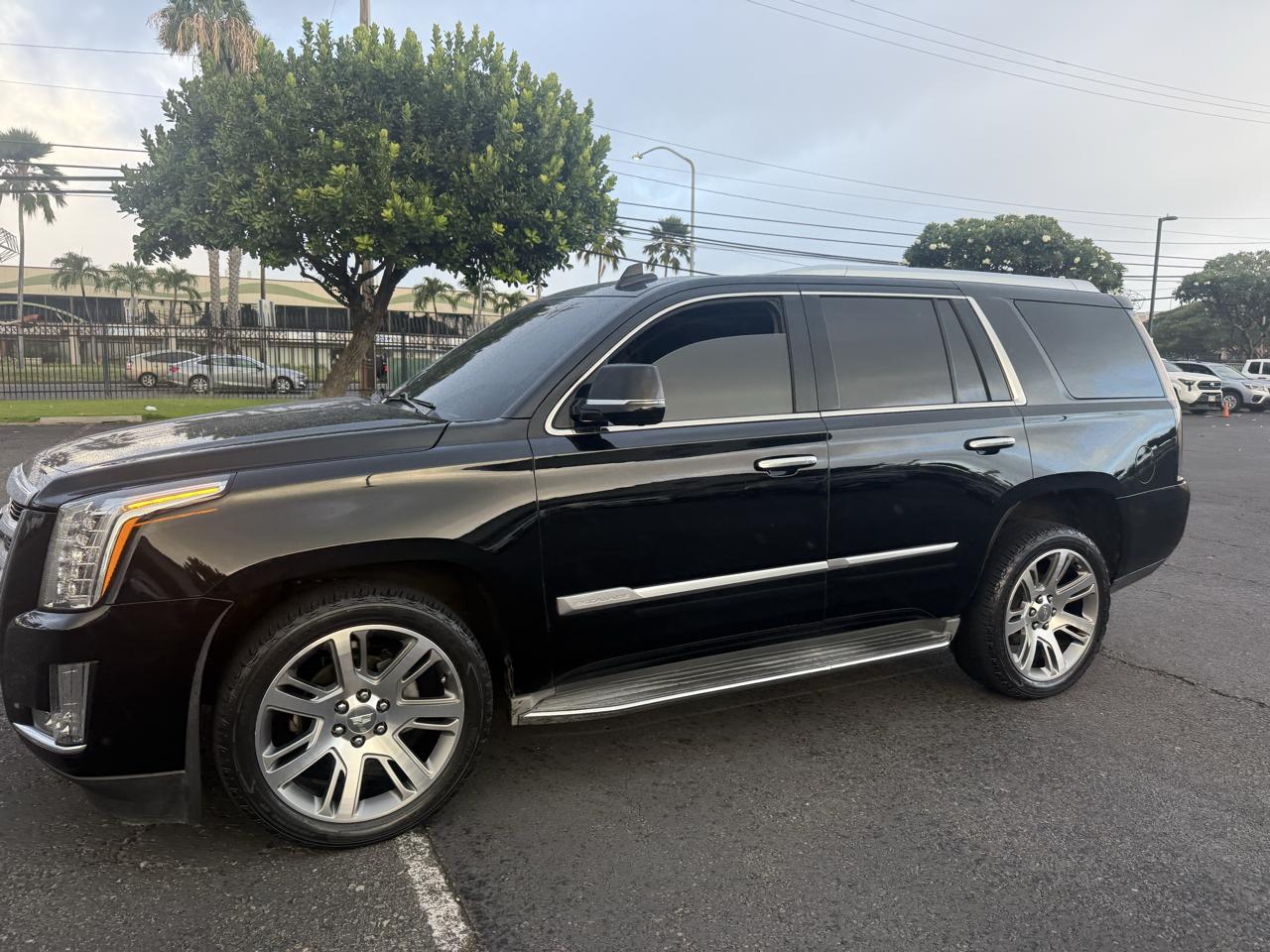 Cadillac Escalade Luxury 2WD 2016