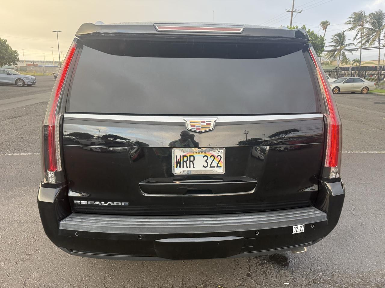 Cadillac Escalade Luxury 2WD 2016