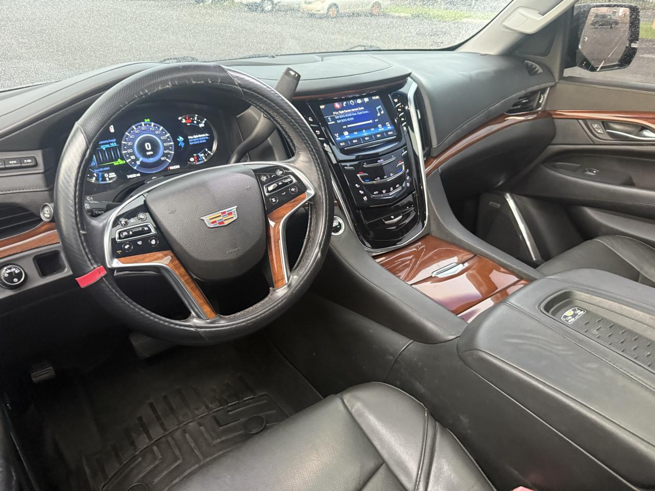 Cadillac Escalade Luxury 2WD 2016