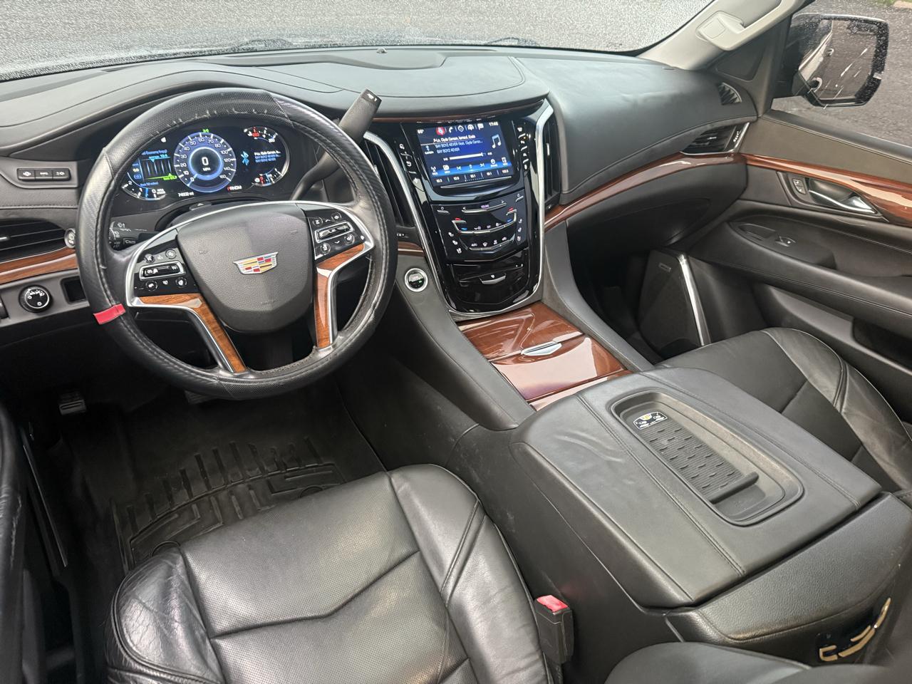 Cadillac Escalade Luxury 2WD 2016
