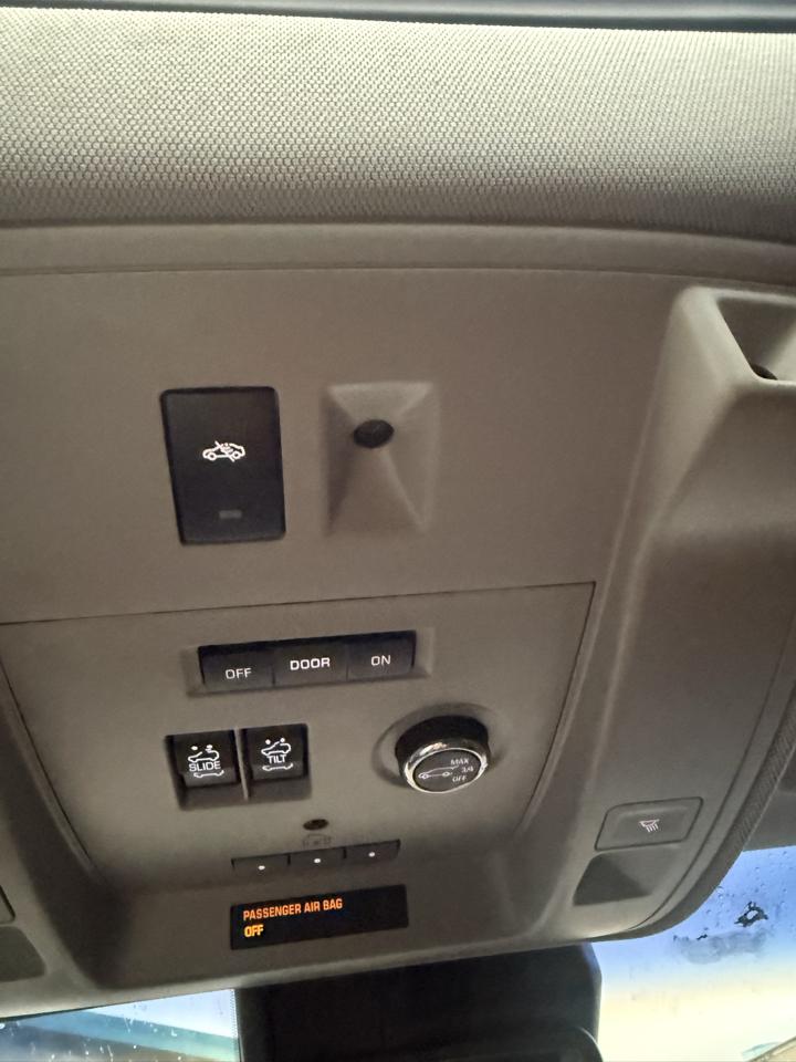 Cadillac Escalade Luxury 2WD 2016