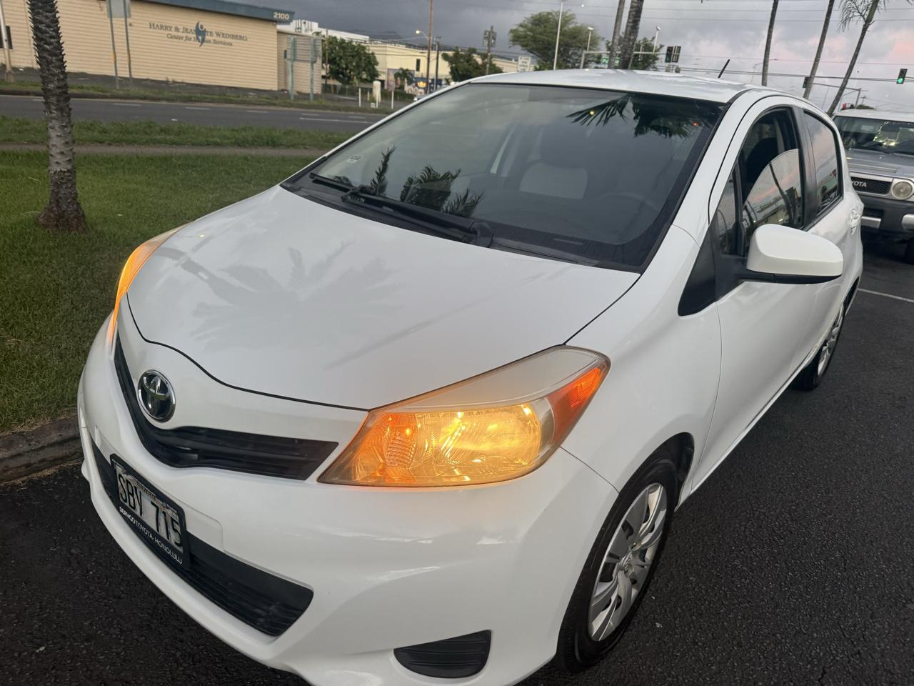 Toyota Yaris LE 4D Hatchback 2014
