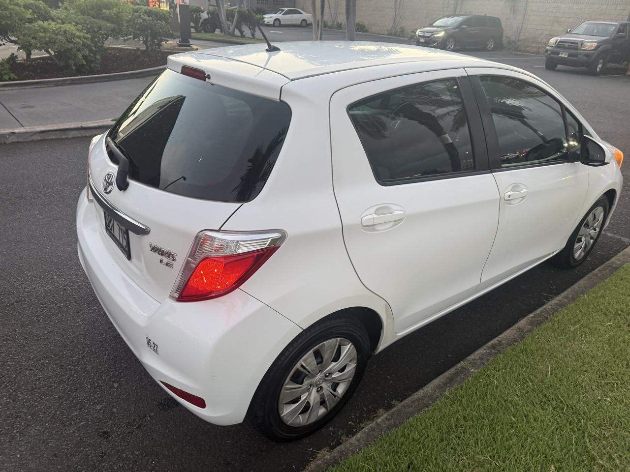 Toyota Yaris LE 4D Hatchback 2014