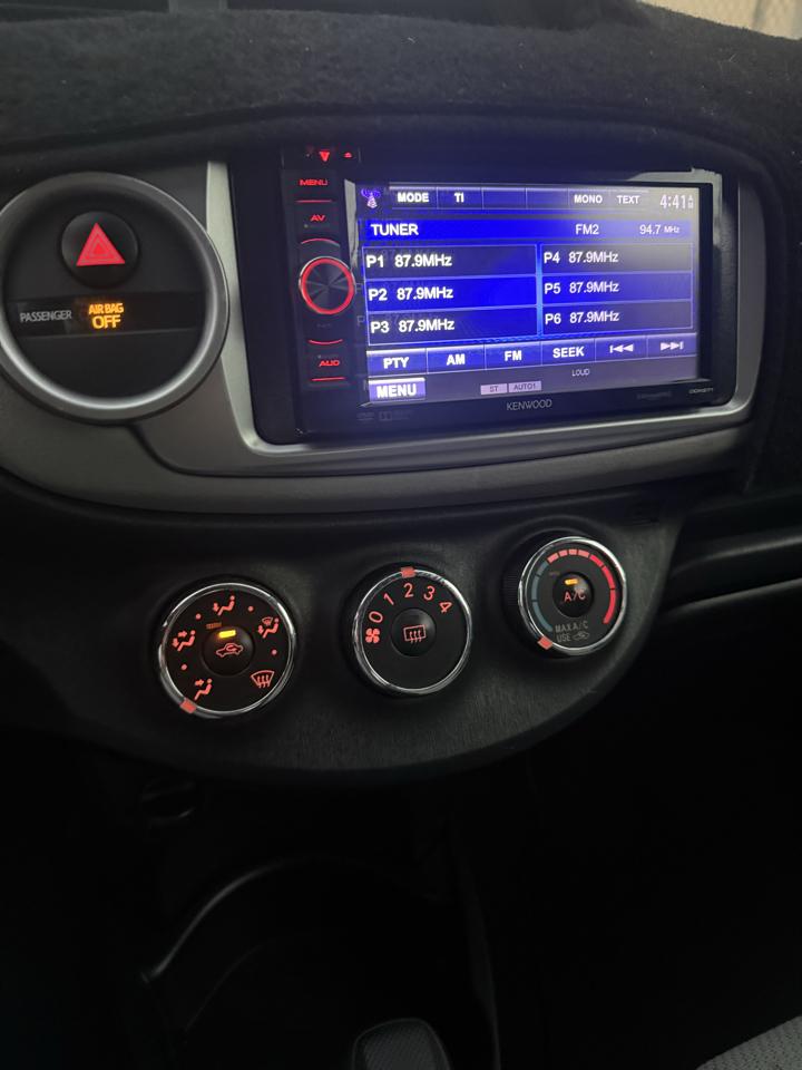 Toyota Yaris LE 4D Hatchback 2014
