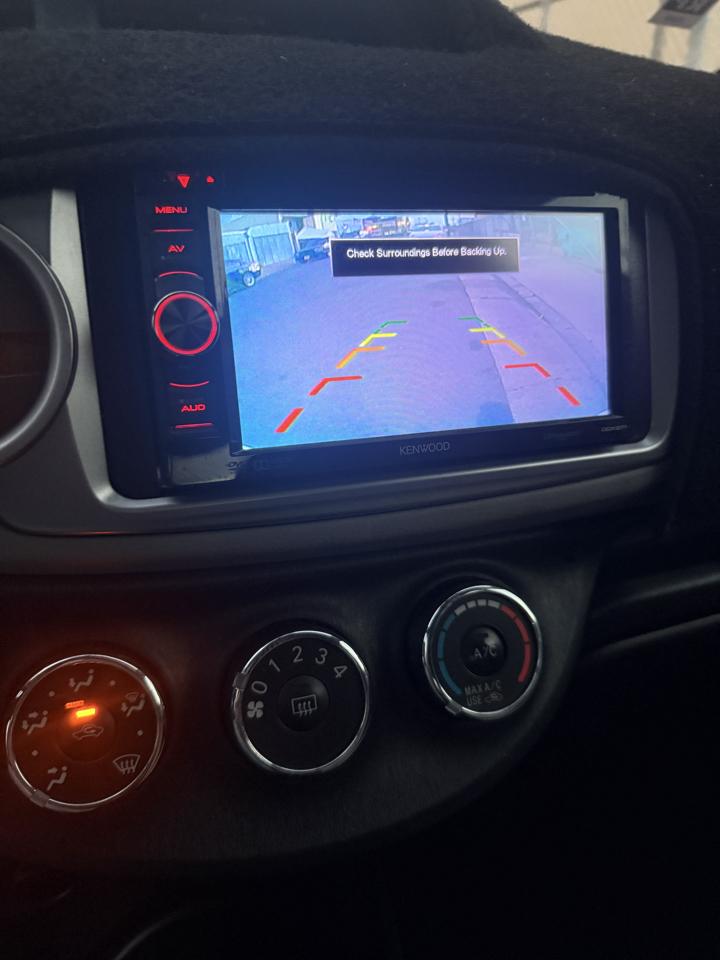 Toyota Yaris LE 4D Hatchback 2014