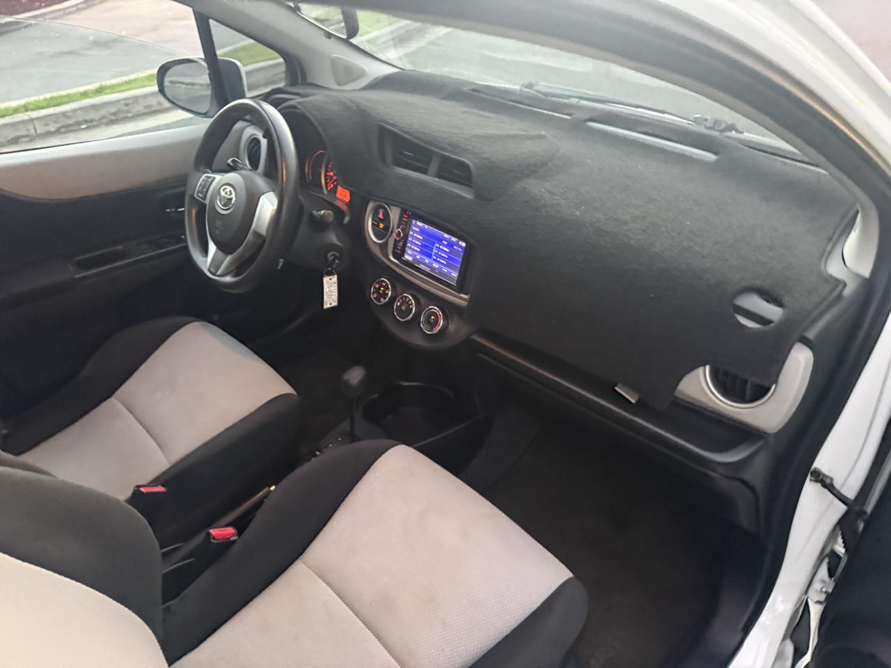 Toyota Yaris LE 4D Hatchback 2014