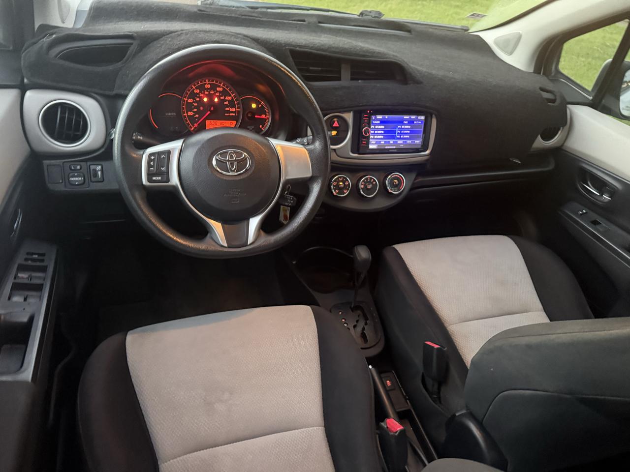 Toyota Yaris LE 4D Hatchback 2014