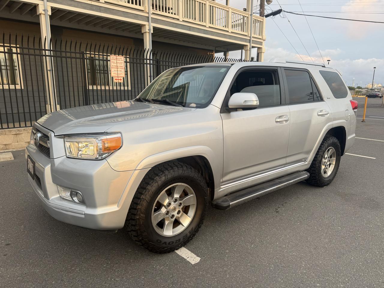 Toyota 4Runner SR5 2WD 2012