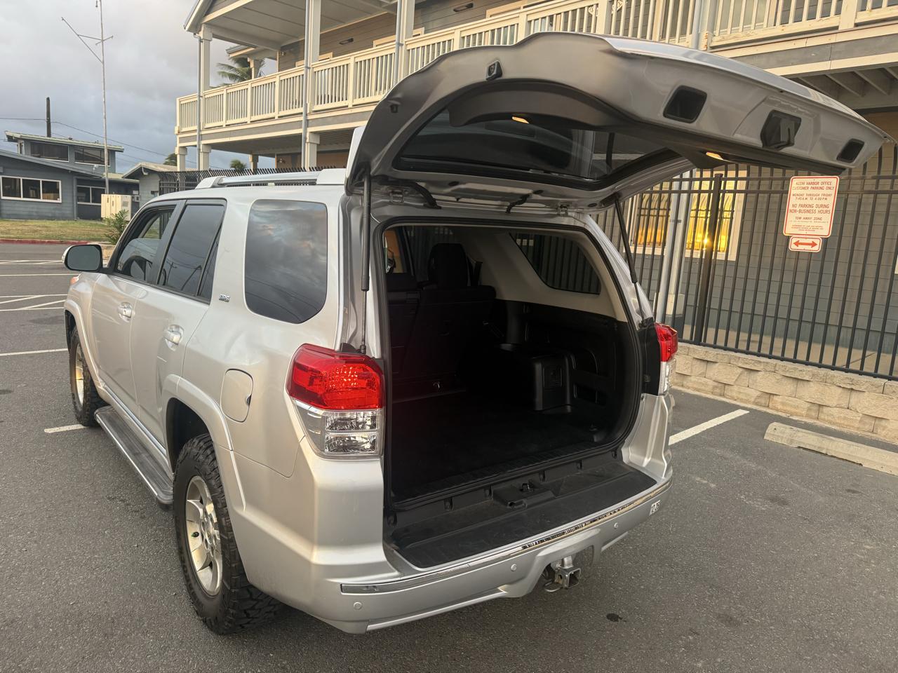 Toyota 4Runner SR5 2WD 2012