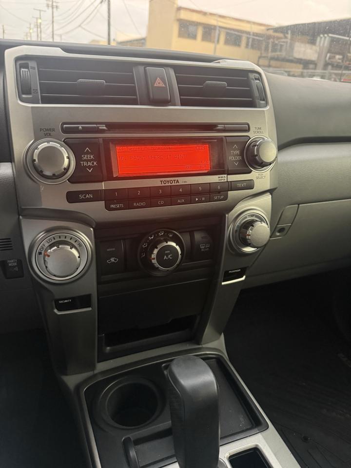 Toyota 4Runner SR5 2WD 2012