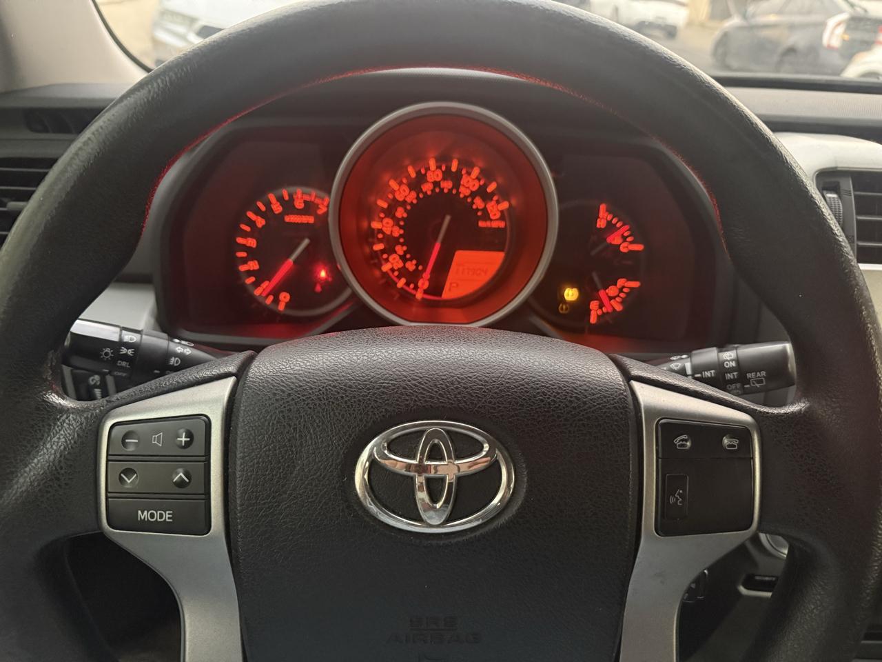 Toyota 4Runner SR5 2WD 2012
