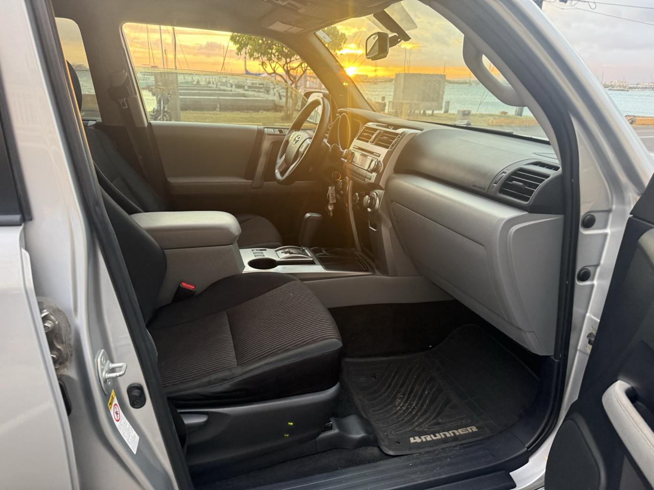 Toyota 4Runner SR5 2WD 2012
