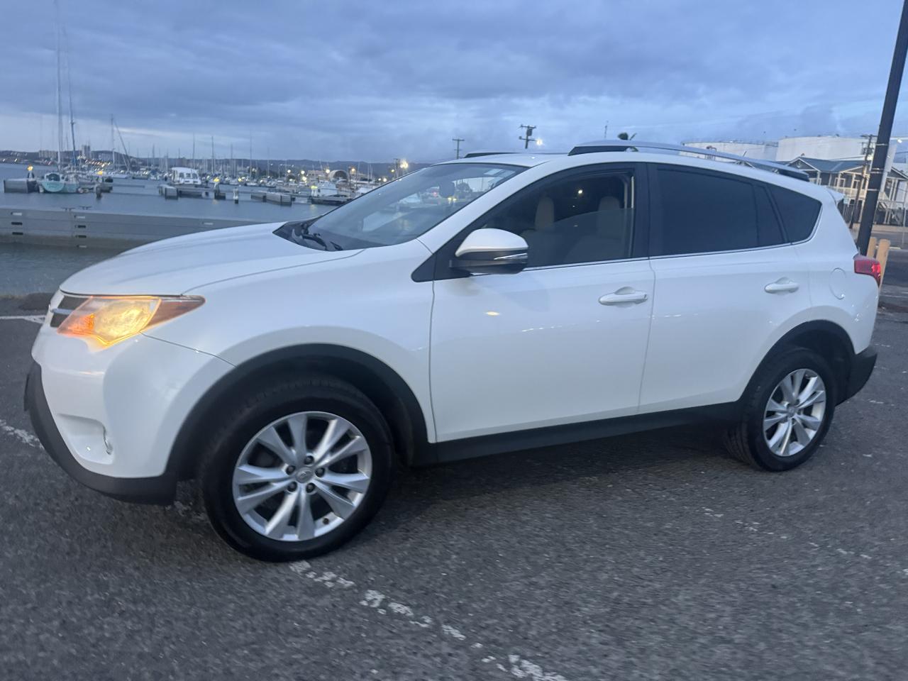 Toyota RAV4 Limited FWD 2013