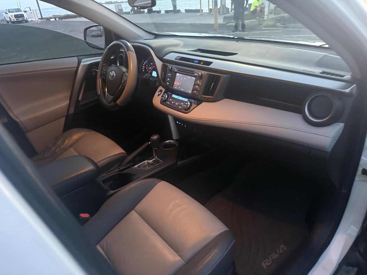 Toyota RAV4 Limited FWD 2013