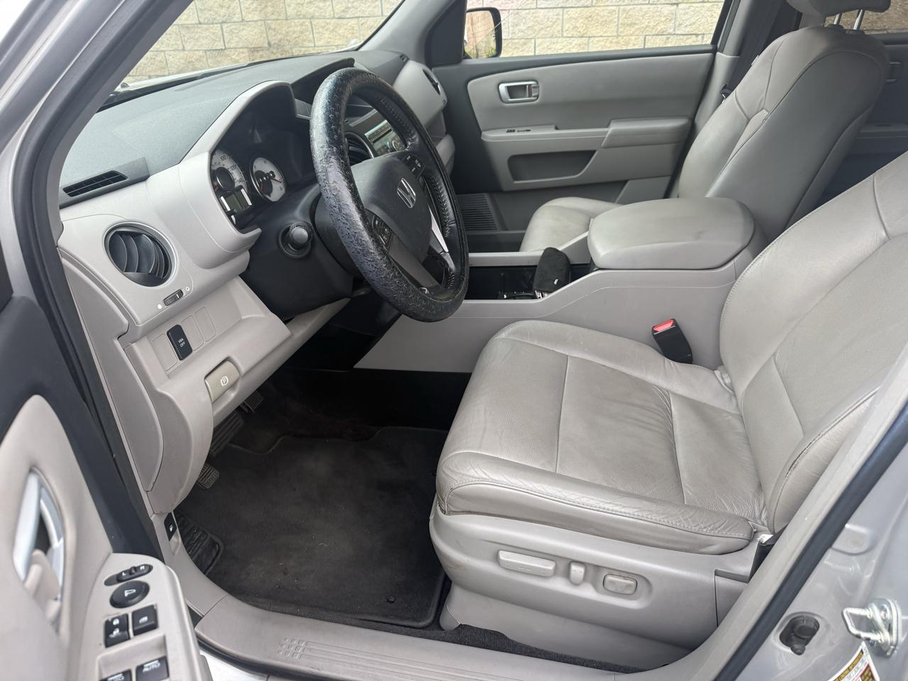 Honda Pilot EX-L 2WD 5-Spd AT 2011