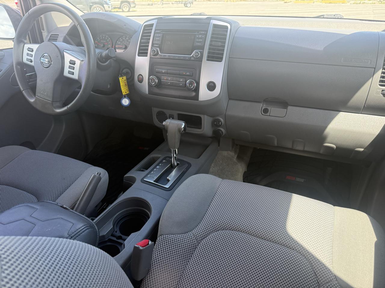Nissan Frontier SV Crew Cab V6 2017