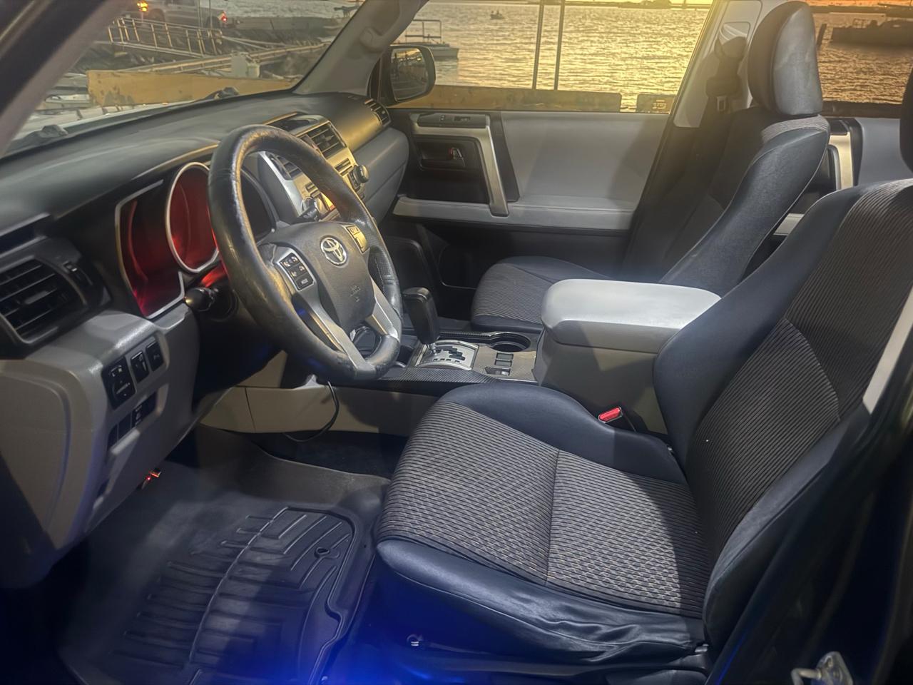 Toyota 4Runner SR5 2WD 2011