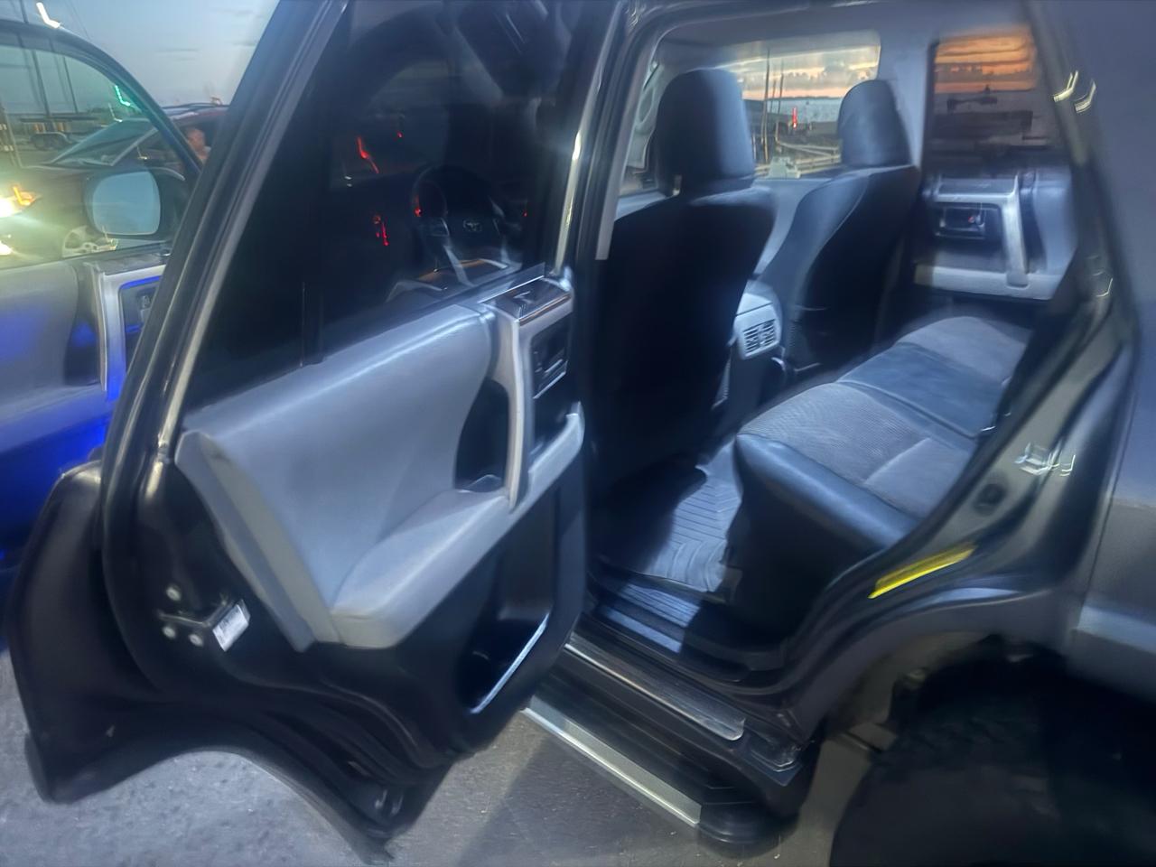 Toyota 4Runner SR5 2WD 2011