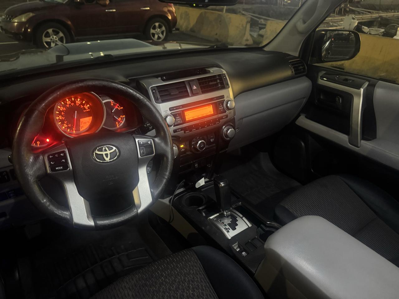 Toyota 4Runner SR5 2WD 2011