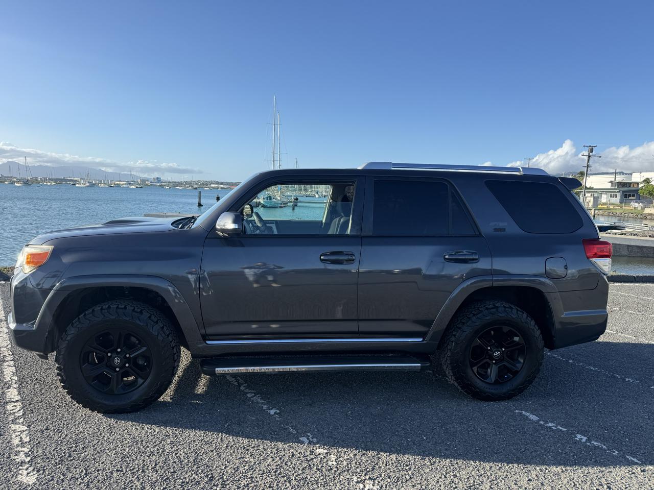 Toyota 4Runner SR5 2WD 2011