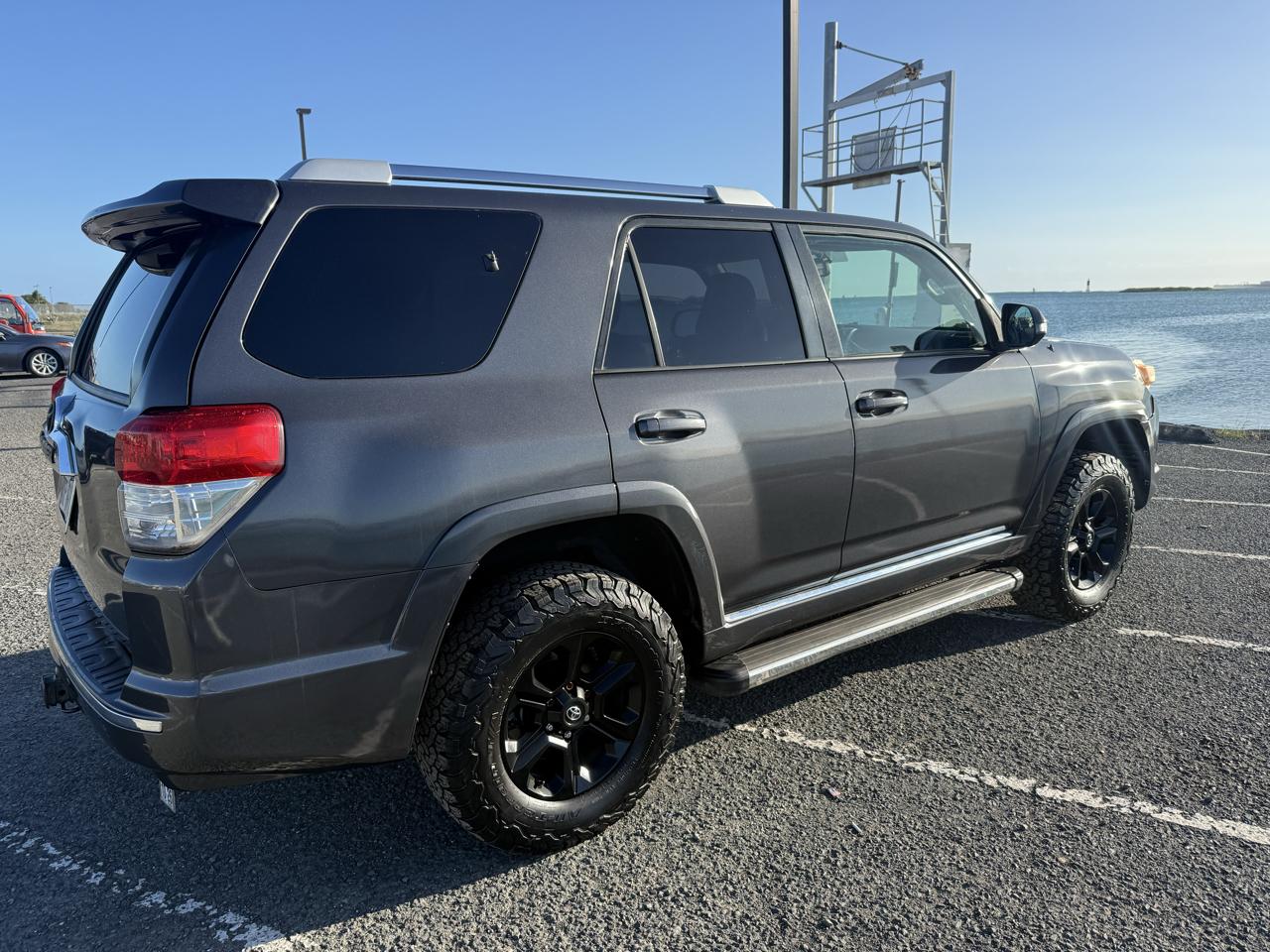 Toyota 4Runner SR5 2WD 2011