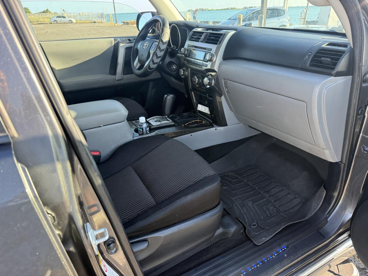 Toyota 4Runner SR5 2WD 2011