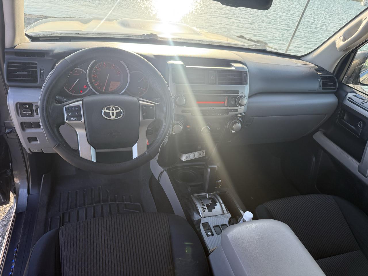 Toyota 4Runner SR5 2WD 2011
