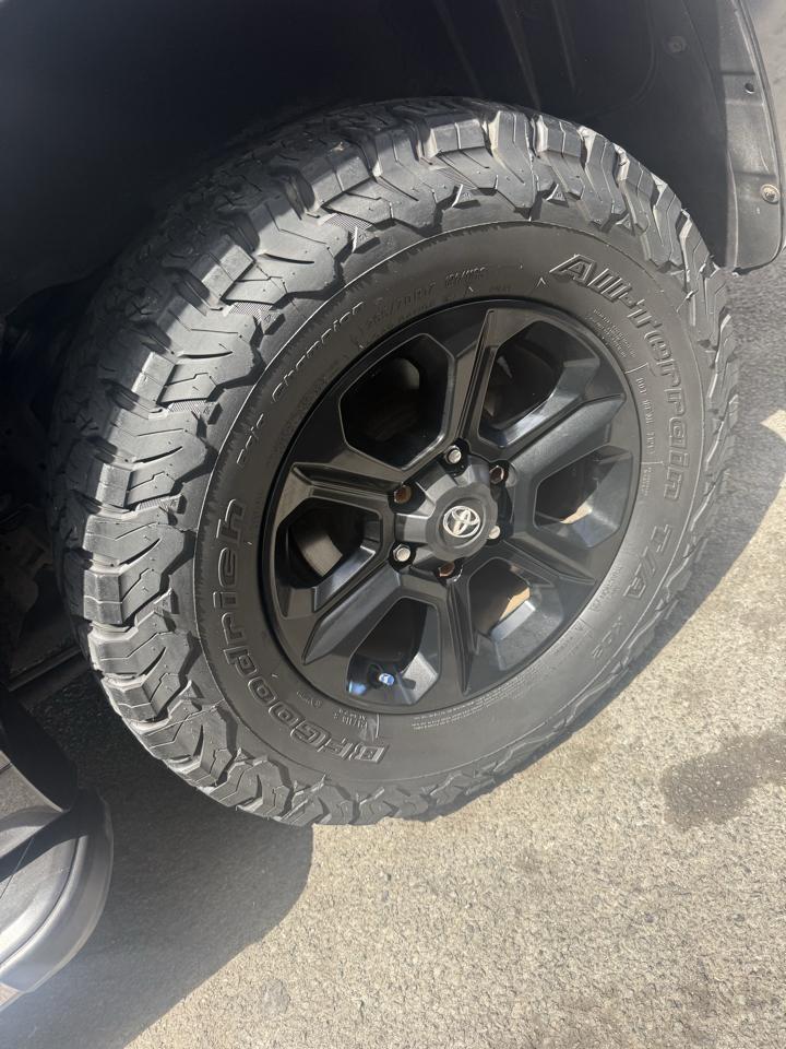 Toyota 4Runner SR5 2WD 2011