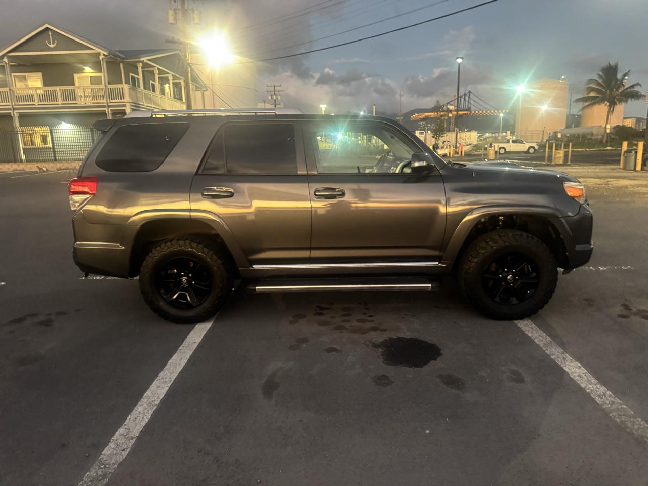 Toyota 4Runner SR5 2WD 2011