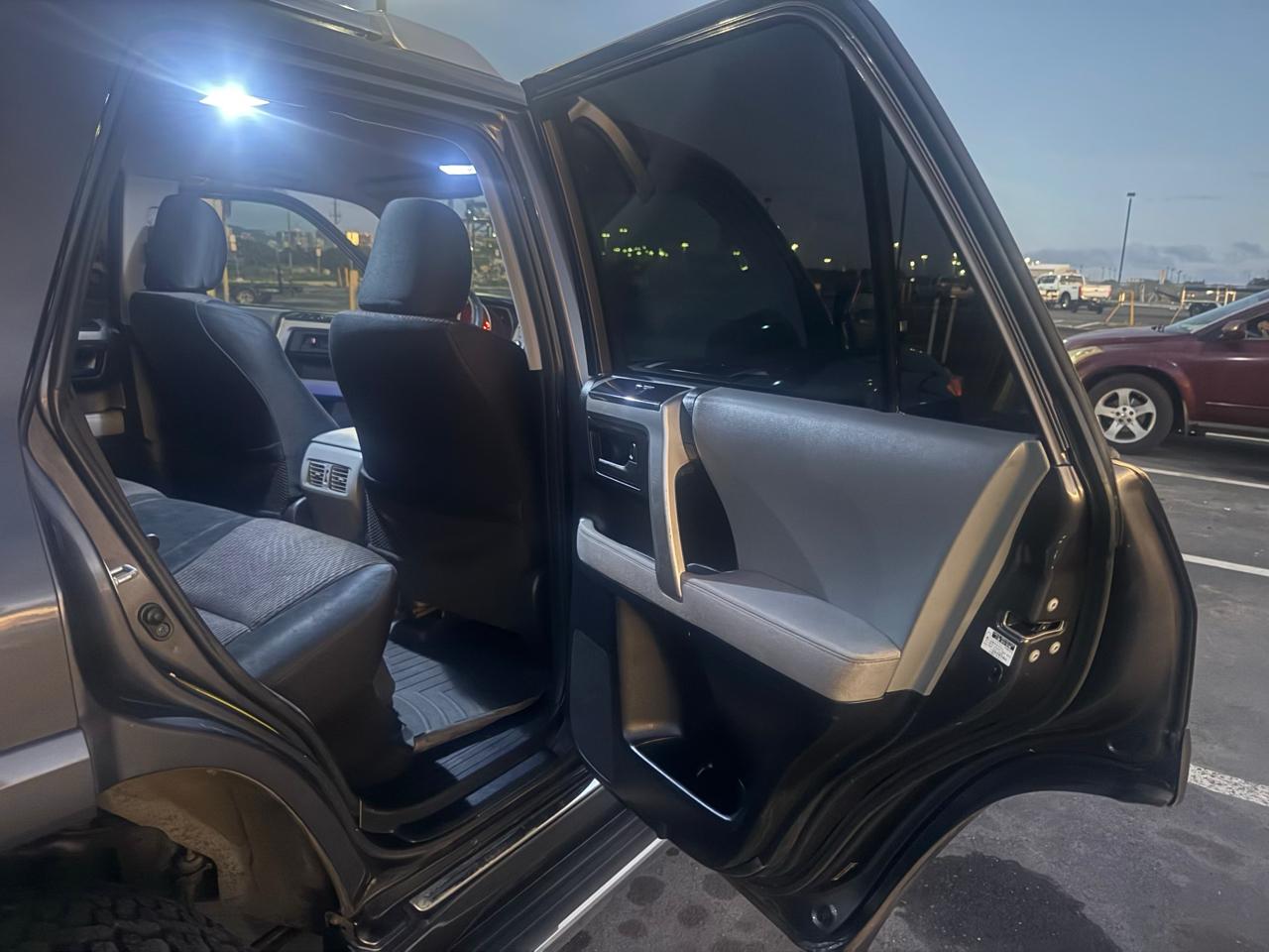 Toyota 4Runner SR5 2WD 2011