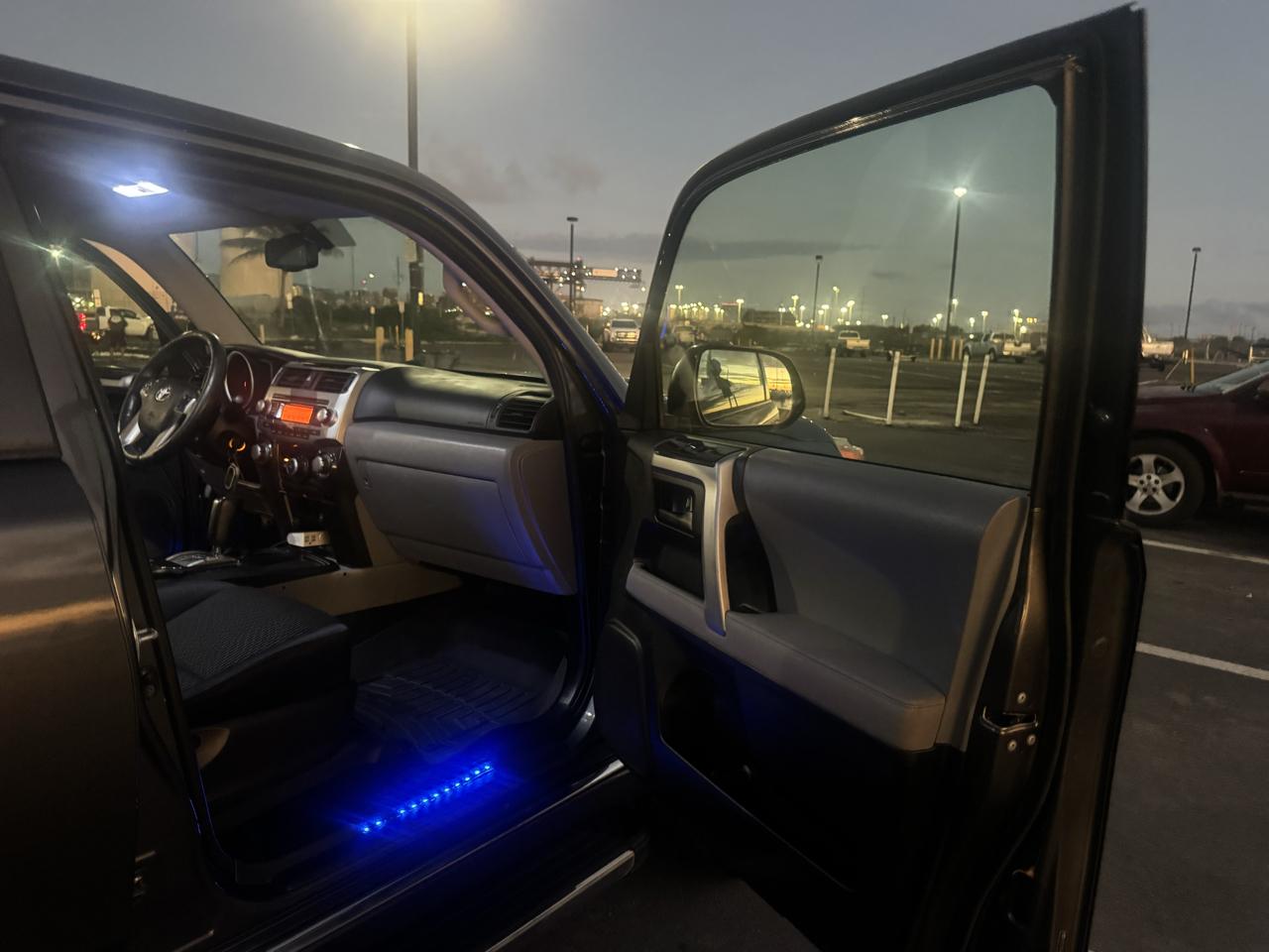 Toyota 4Runner SR5 2WD 2011