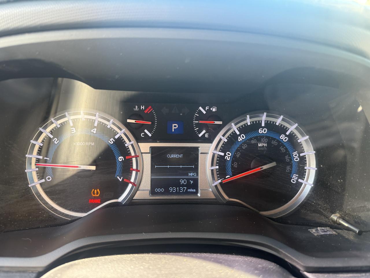 Toyota 4Runner SR5 2WD 2014