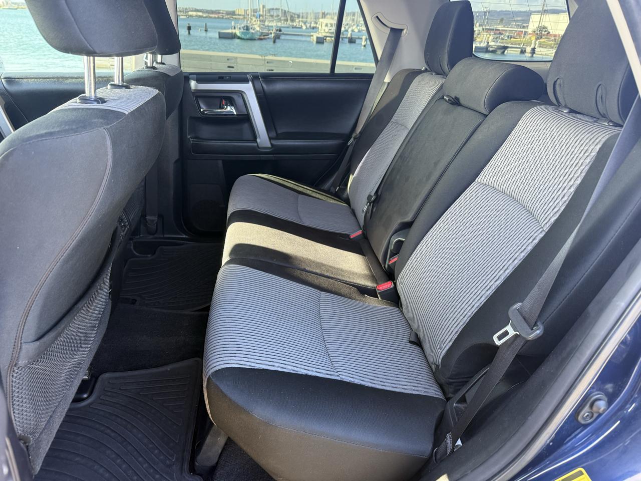 Toyota 4Runner SR5 2WD 2014