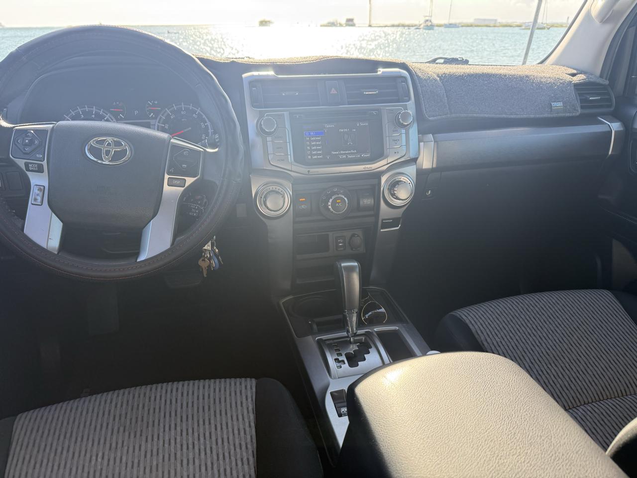 Toyota 4Runner SR5 2WD 2014