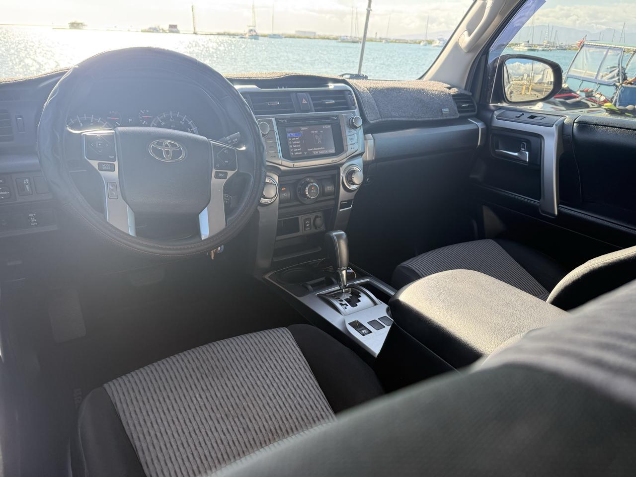 Toyota 4Runner SR5 2WD 2014