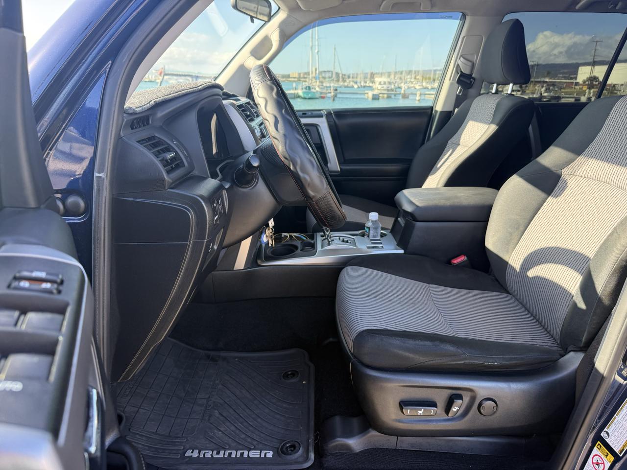 Toyota 4Runner SR5 2WD 2014