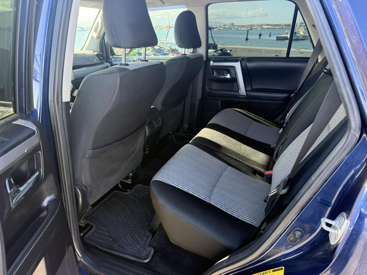 Toyota 4Runner SR5 2WD 2014