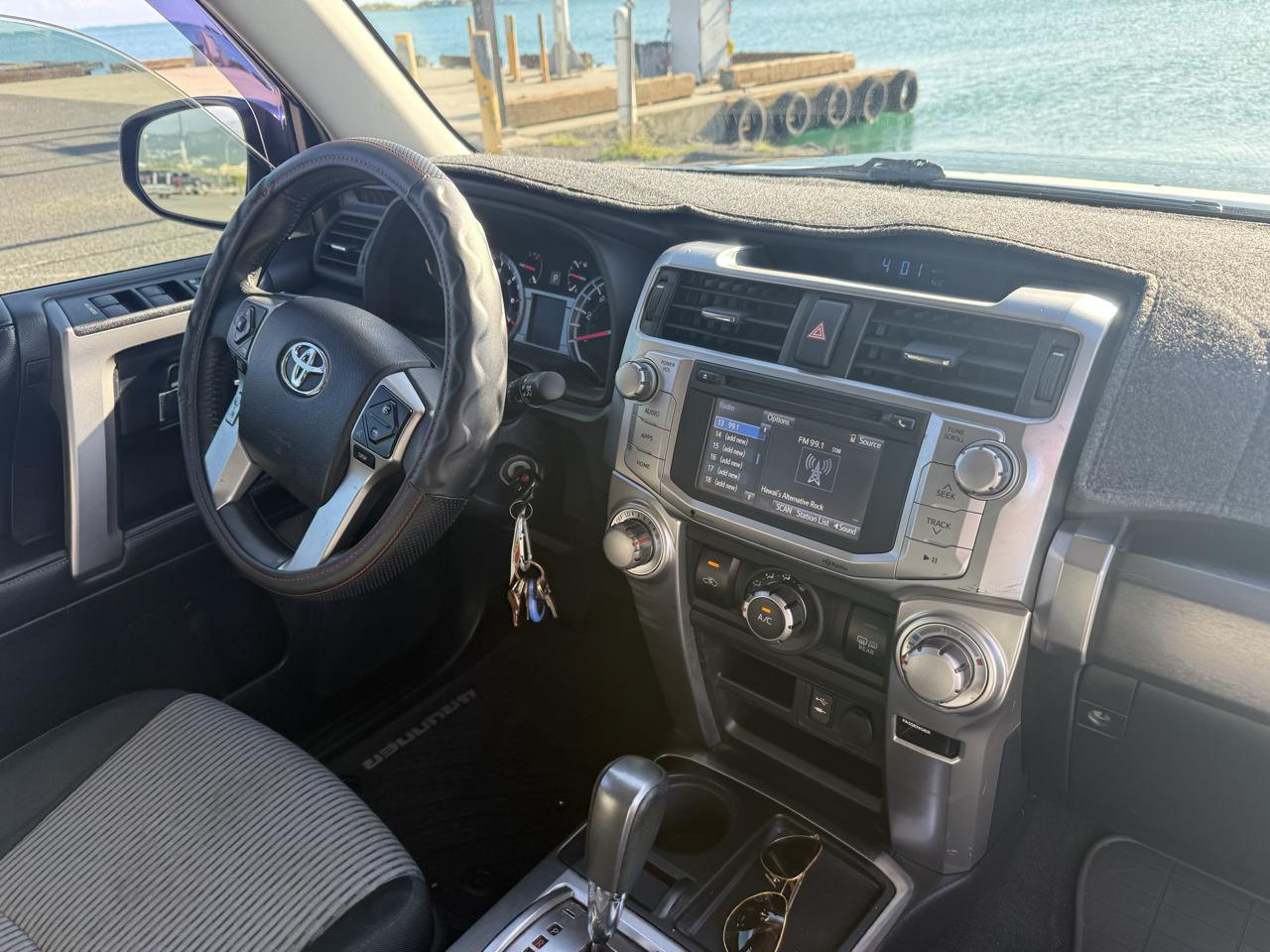 Toyota 4Runner SR5 2WD 2014