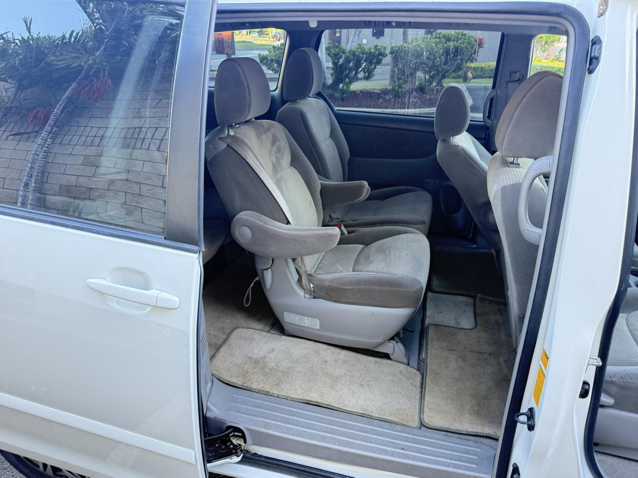 Toyota Sienna LE - 7 Passenger 2010