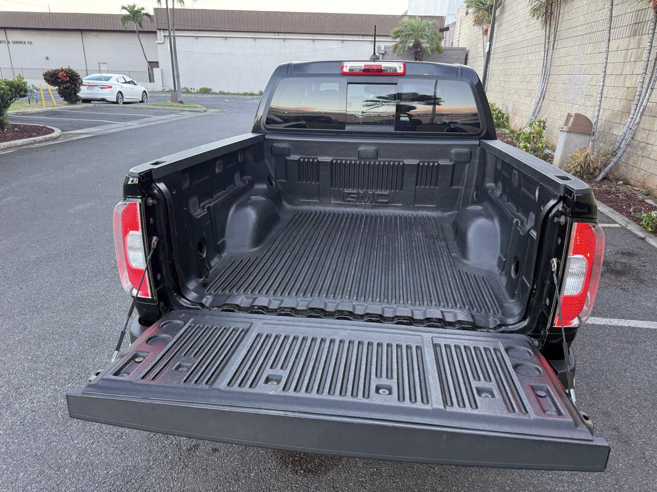 GMC Canyon SLE Crew Cab 4WD 2016