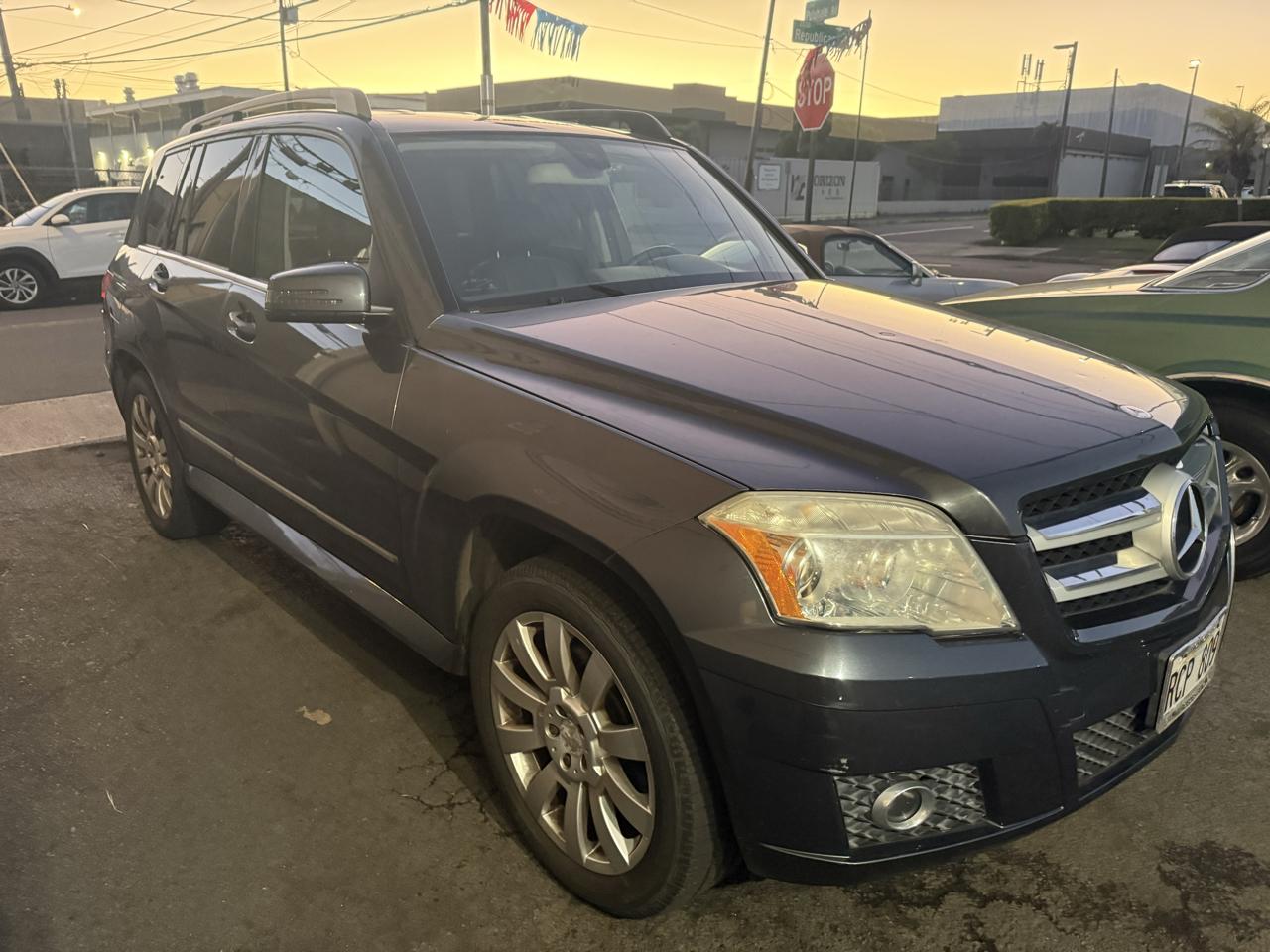 Mercedes-Benz GLK-Class GLK350 2010