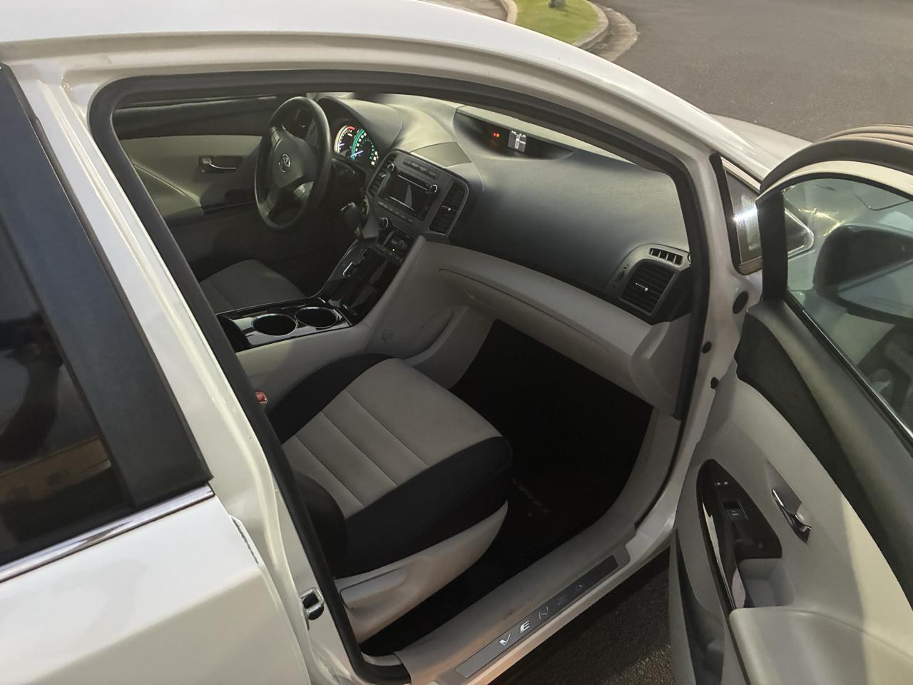Toyota Venza FWD I4 2011
