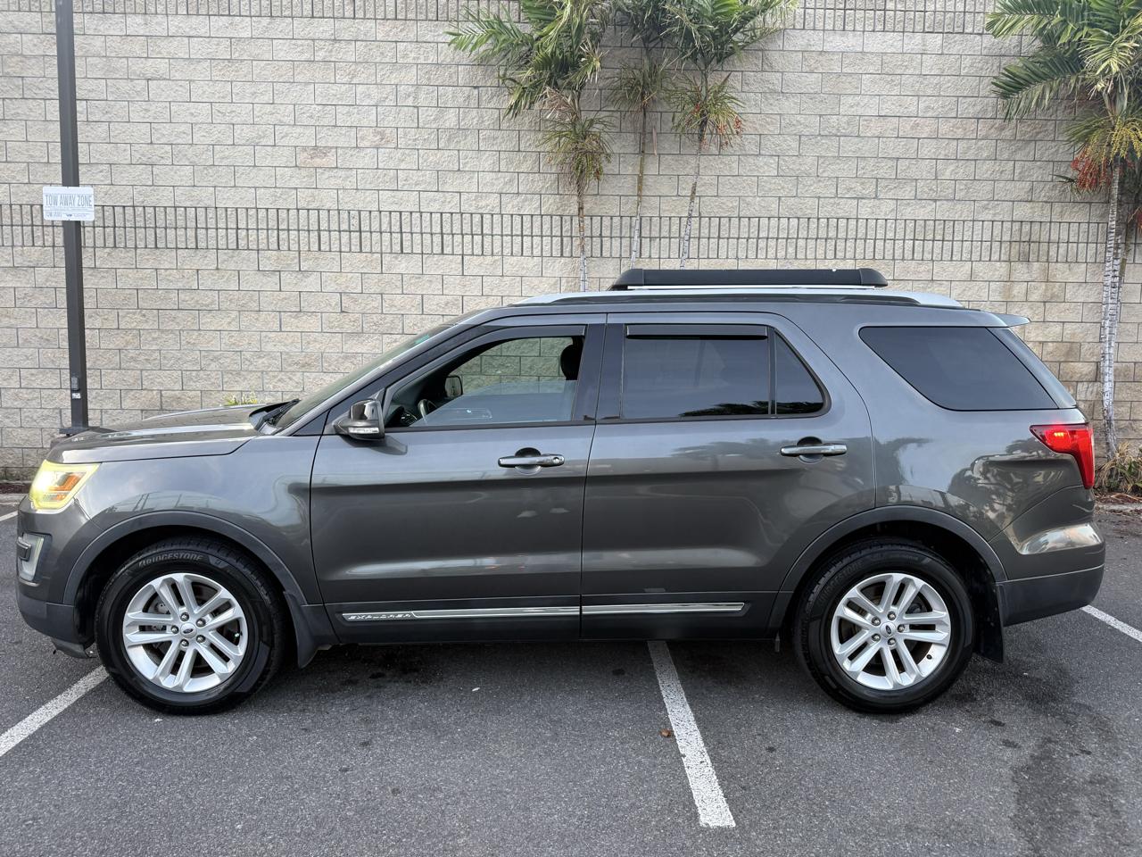 Ford Explorer XLT 2WD 2017