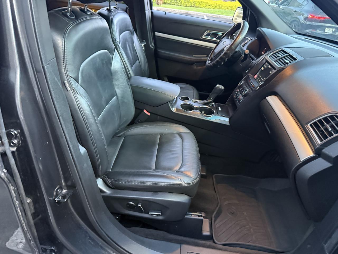 Ford Explorer XLT 2WD 2017