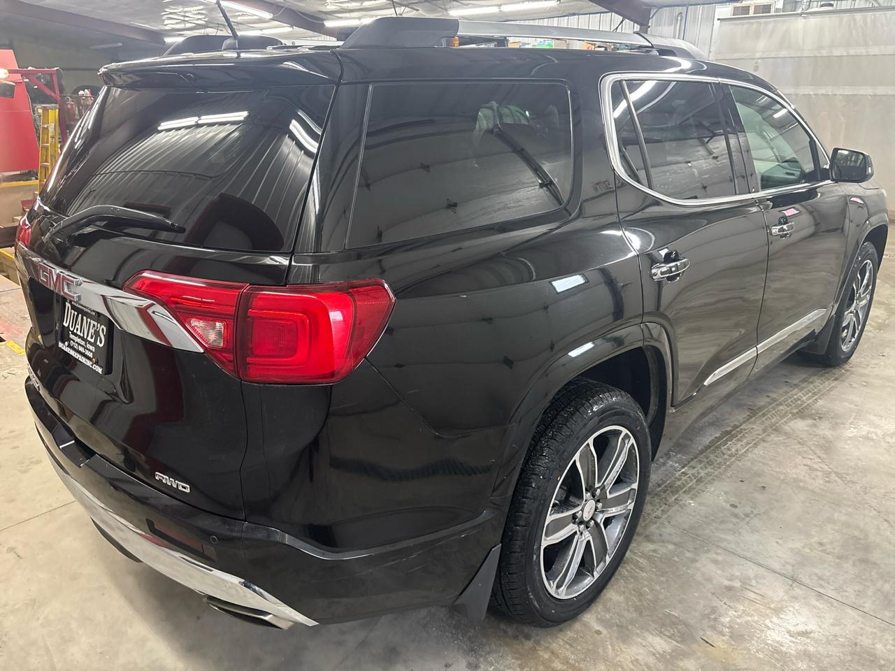 GMC Acadia Denali AWD 2017