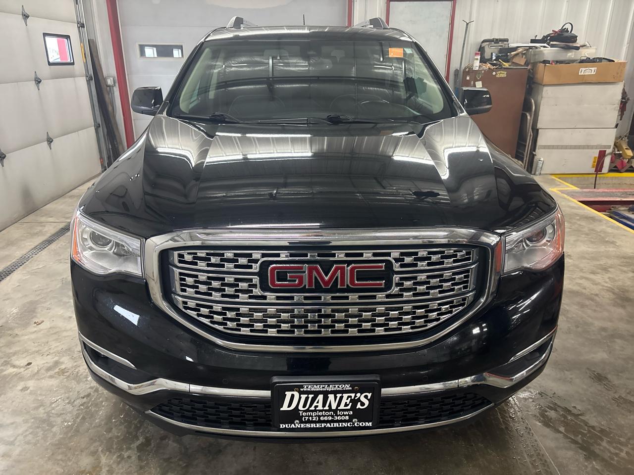 GMC Acadia Denali AWD 2017