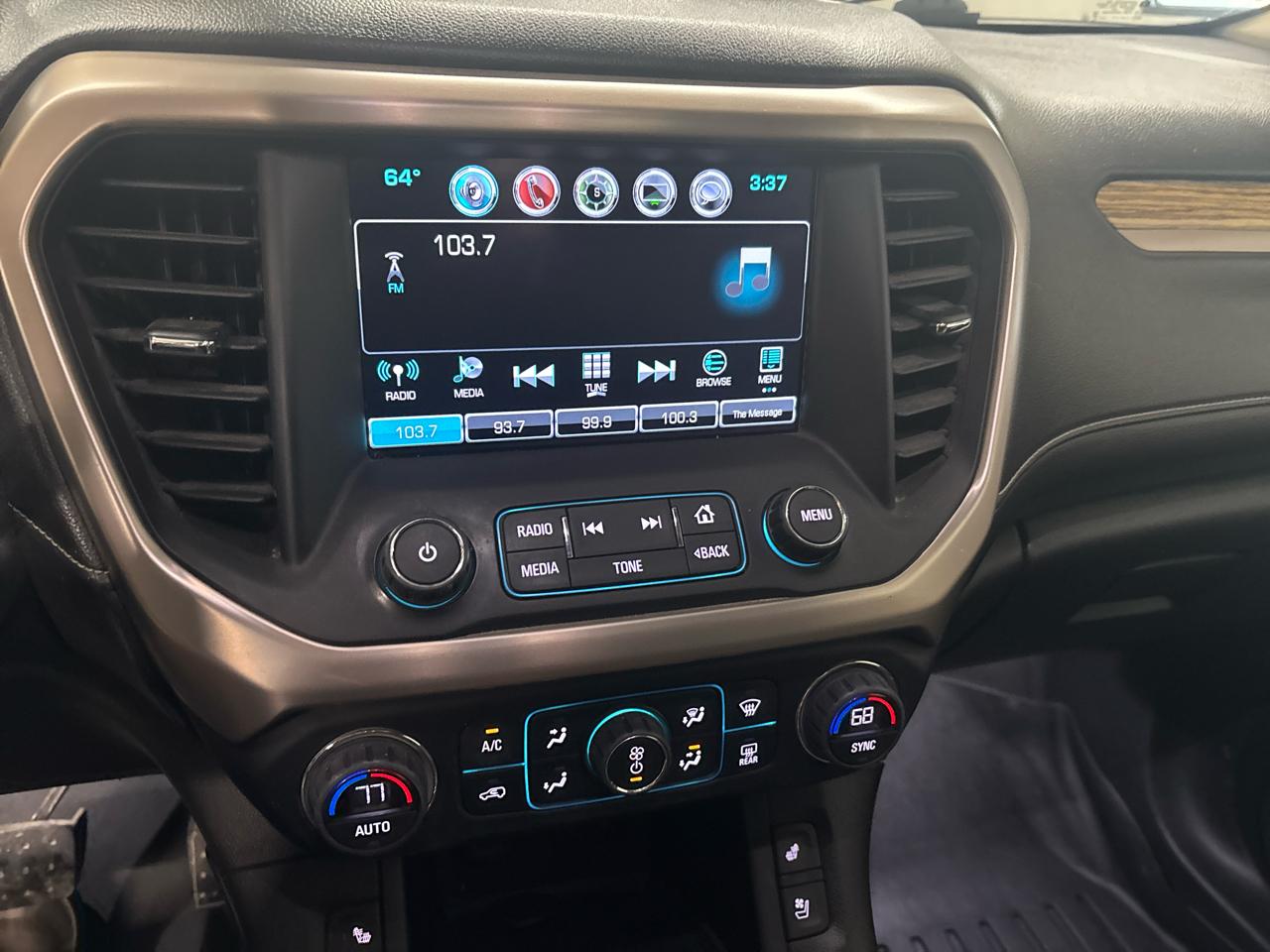 GMC Acadia Denali AWD 2017