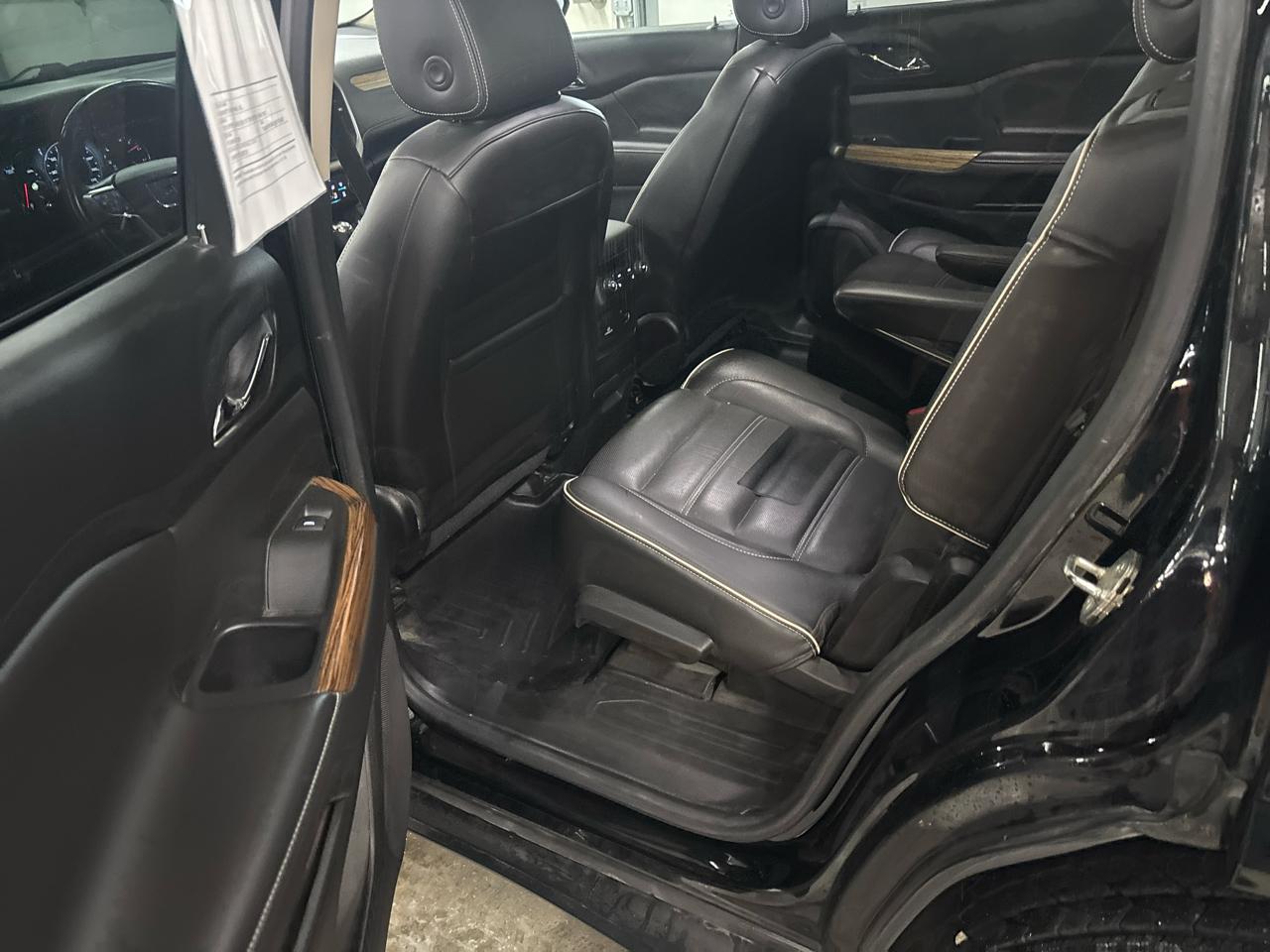 GMC Acadia Denali AWD 2017