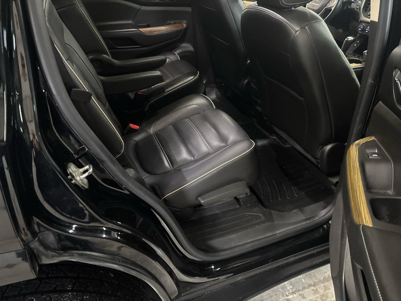 GMC Acadia Denali AWD 2017