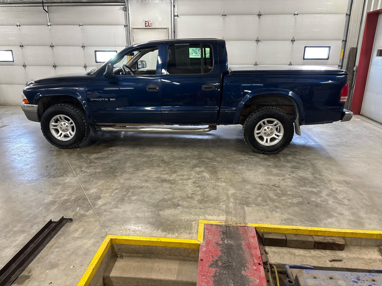 Dodge Dakota Quad Cab 4WD 2001